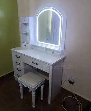 Dresser; Lighted Bedroom Dressing Table With Storage