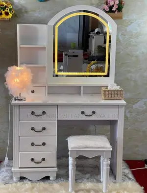 Dresser; Lighted Bedroom Dressing Table With Storage