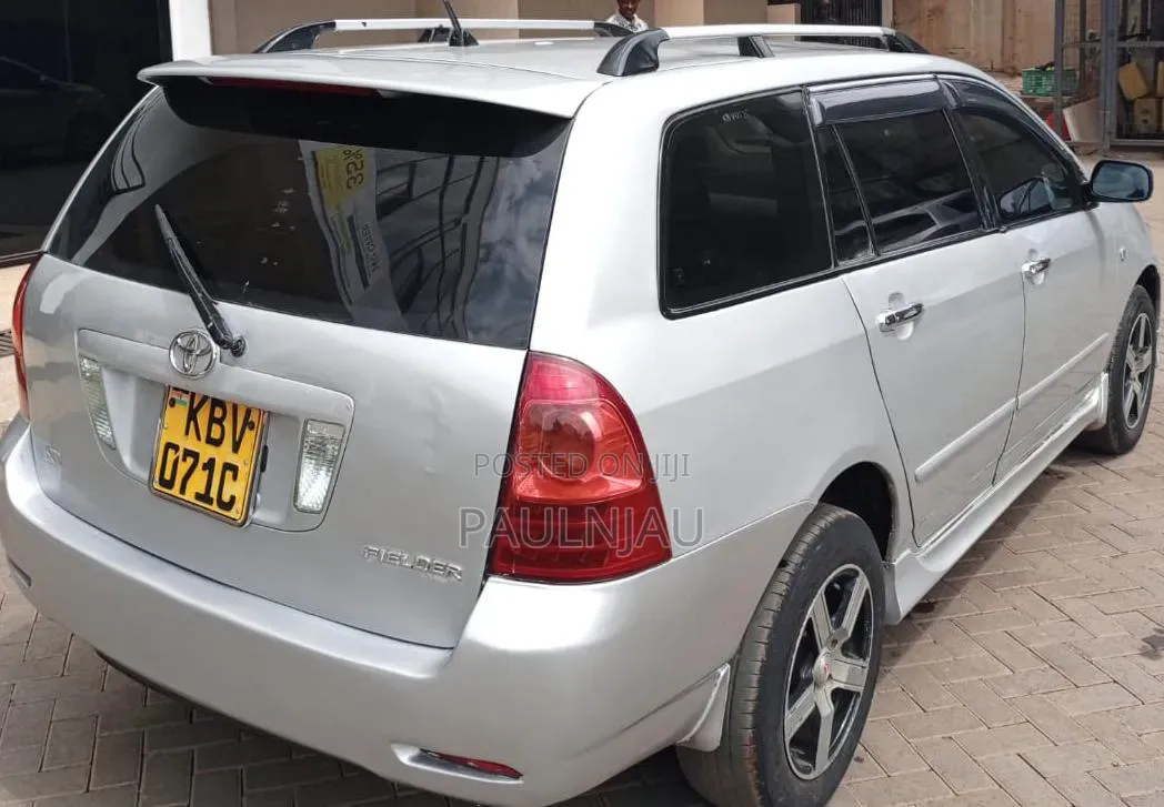 Toyota Corolla Fielder 2006
