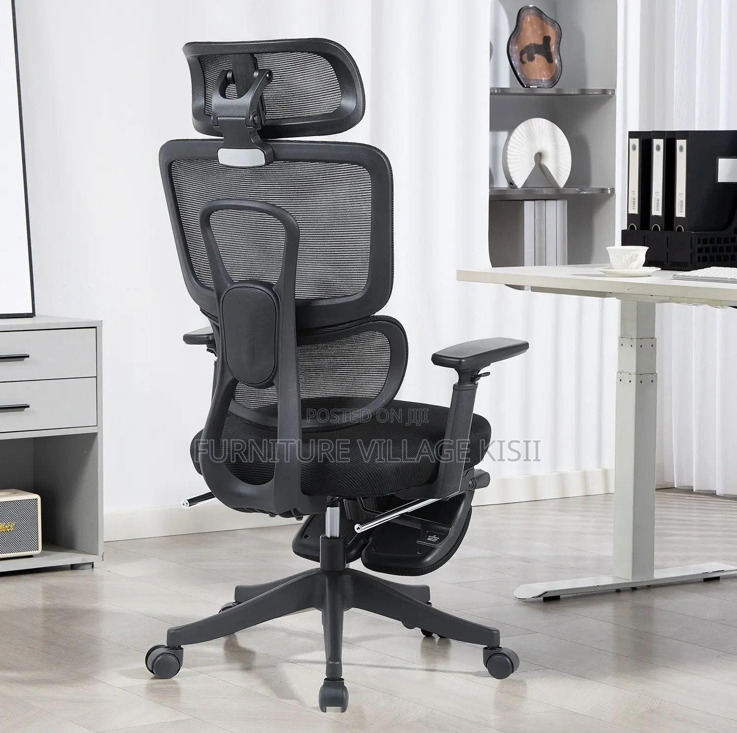 Office Chair: Ergonomic Mesh Chair