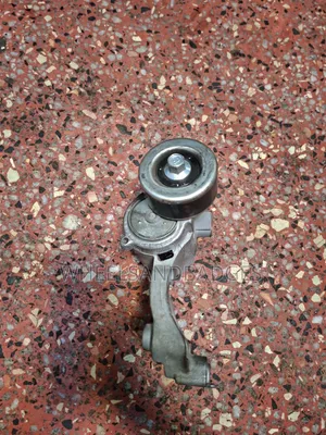 4GR (2wd)Belt Tensioner