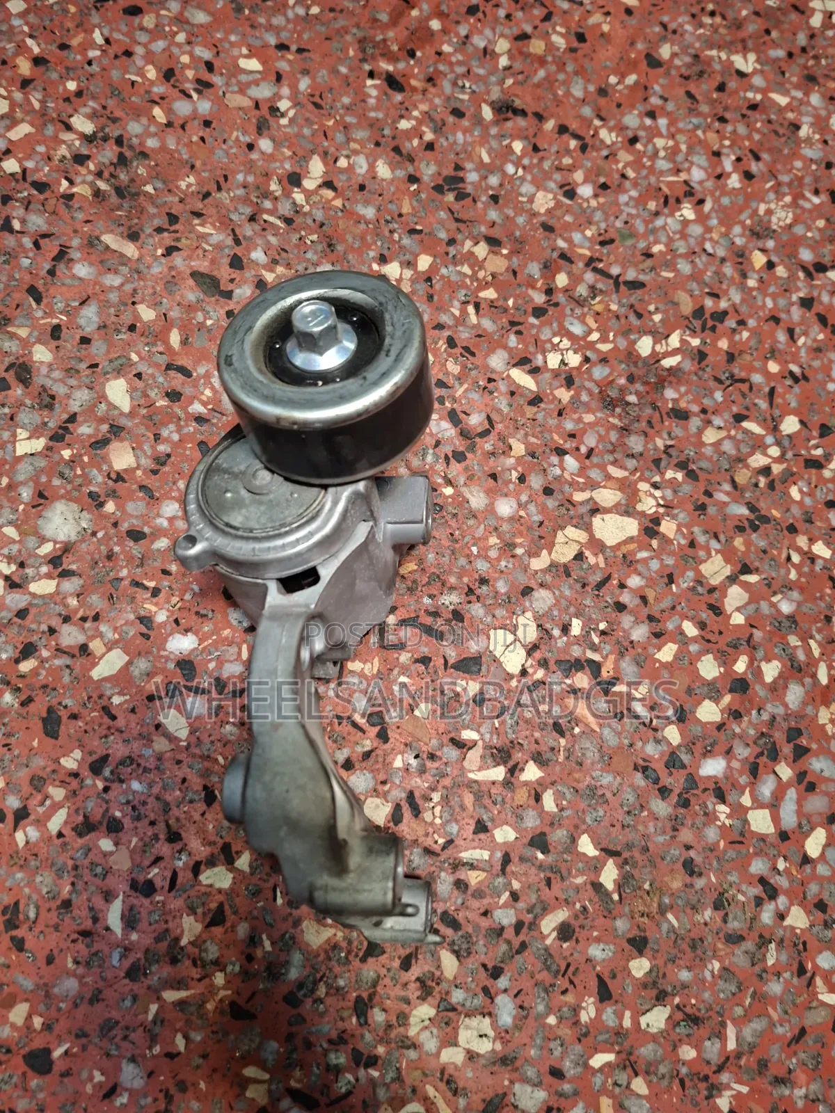 4GR (2wd)Belt Tensioner