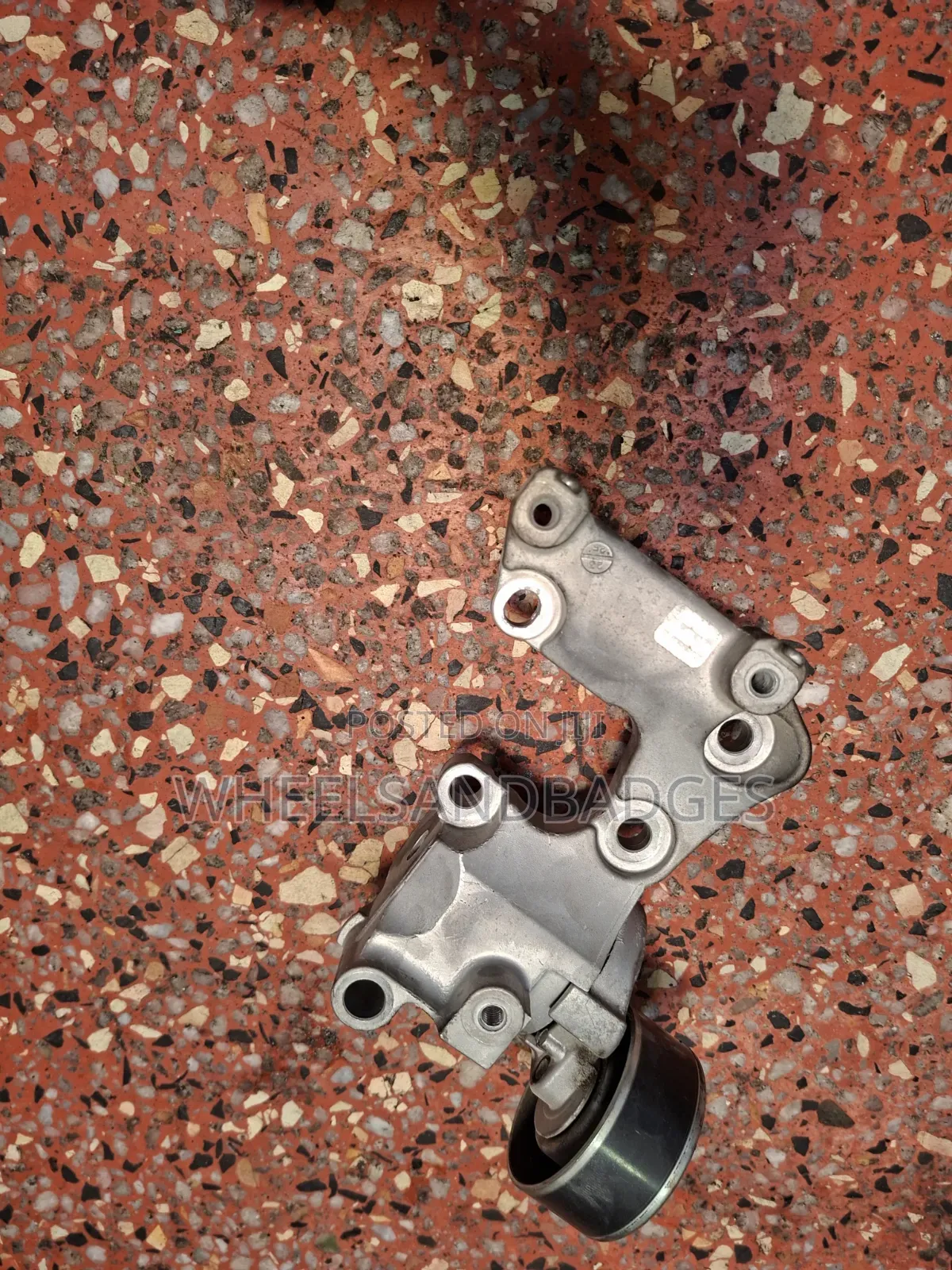 4GR (2wd)Belt Tensioner