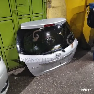 Toyota Vitz Jewela Model 2012/2014 Tailgate, Clean Original Ex Japan