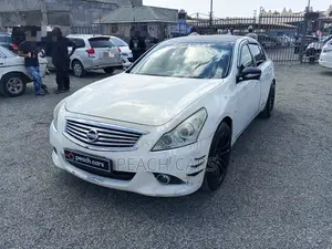 Nissan Skyline 2012 White