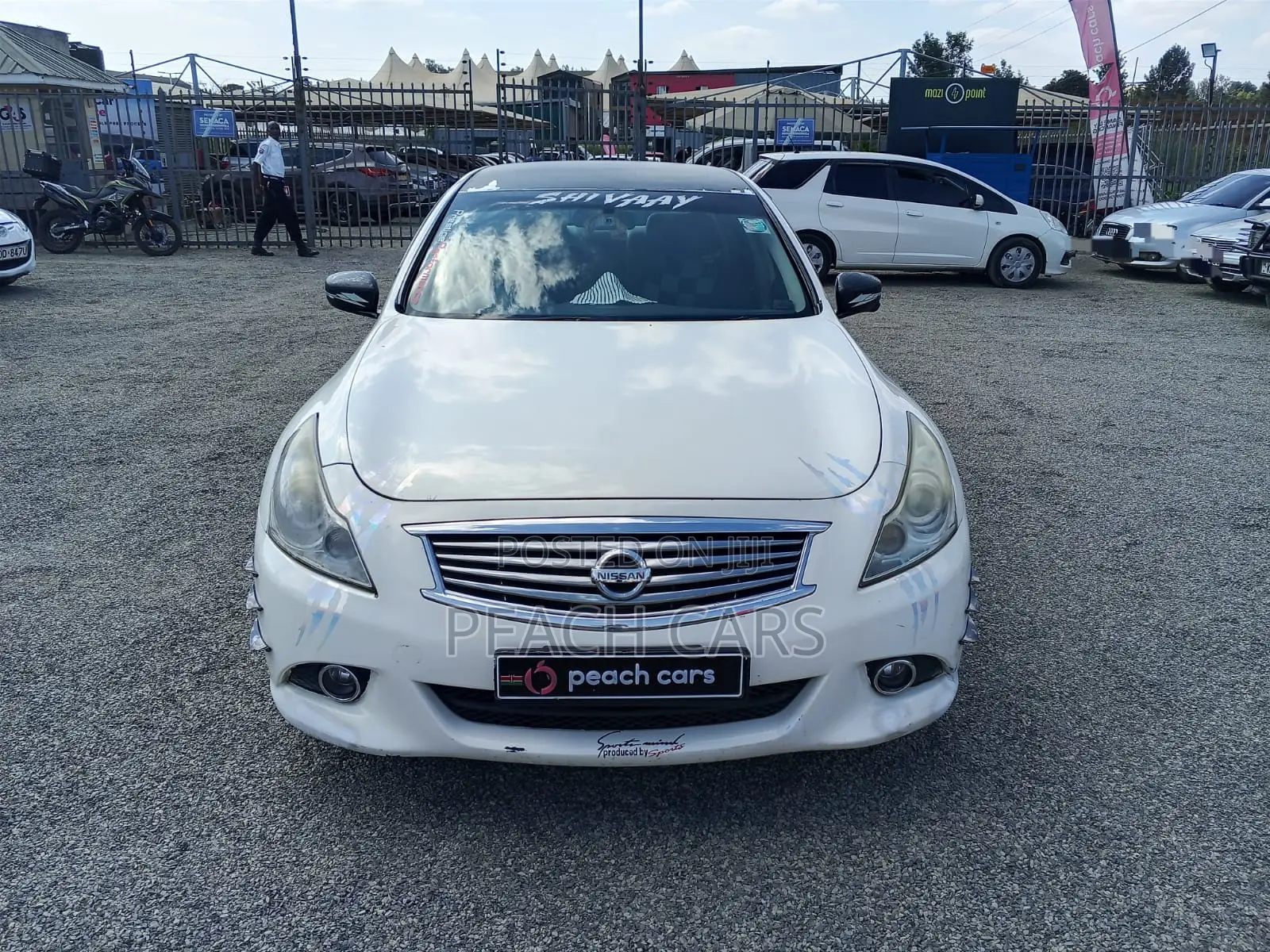 Nissan Skyline 2012 White