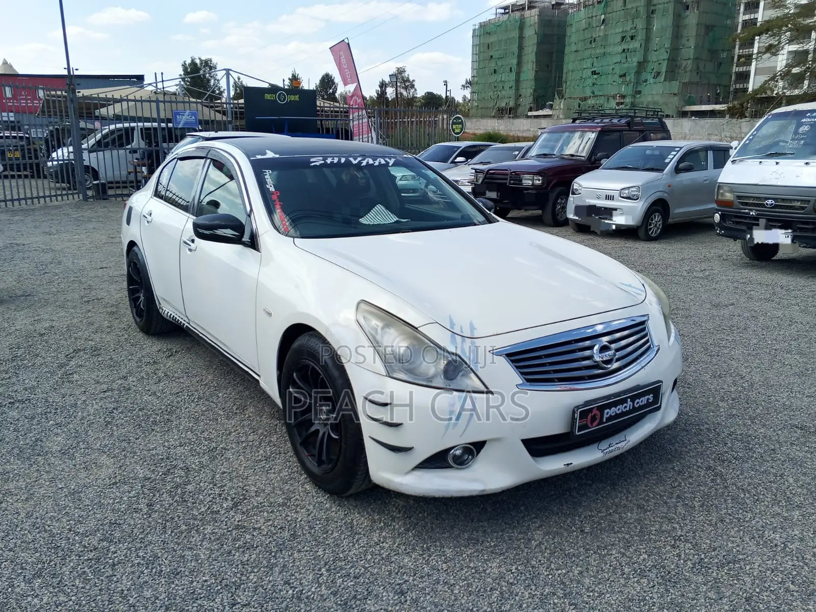Nissan Skyline 2012 White