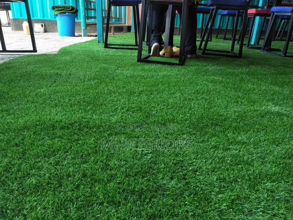 Premium Artificial Turf for Gardens, Compounds Balconies