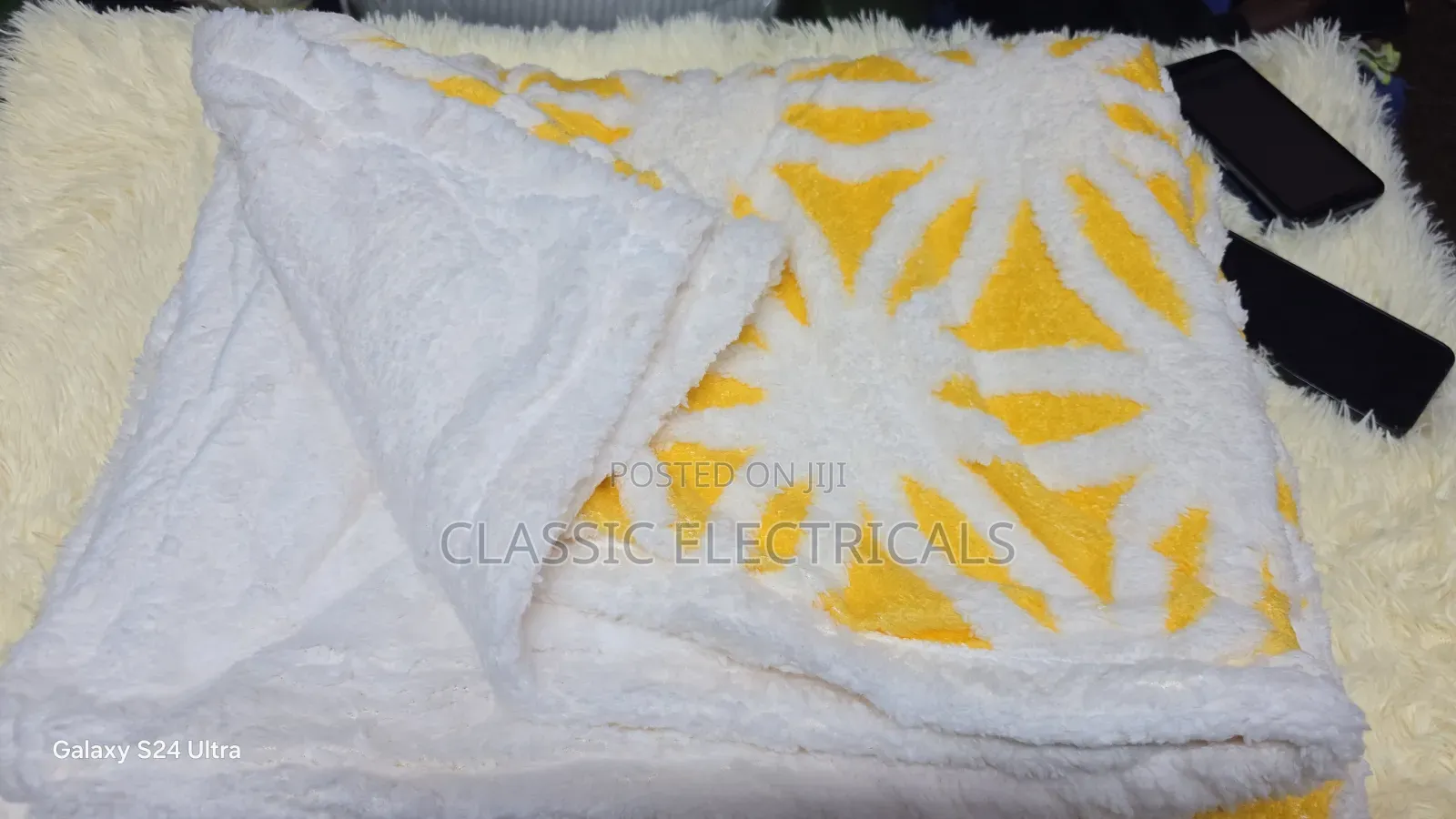 6*6 Warm Sherpa Throw Blanket at Ksh2100.