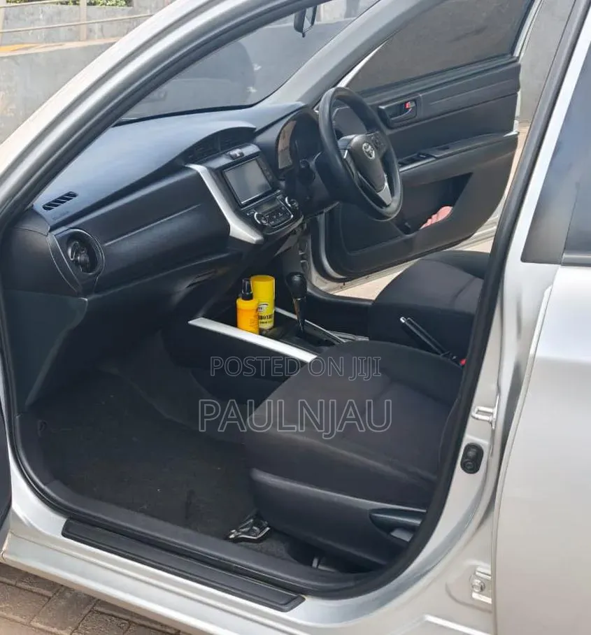 Toyota Corolla Fielder 2017