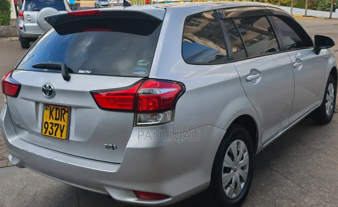 Toyota Corolla Fielder 2017
