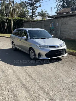 Toyota Corolla Fielder 1.5 Hybrid FWD 2020 Silver
