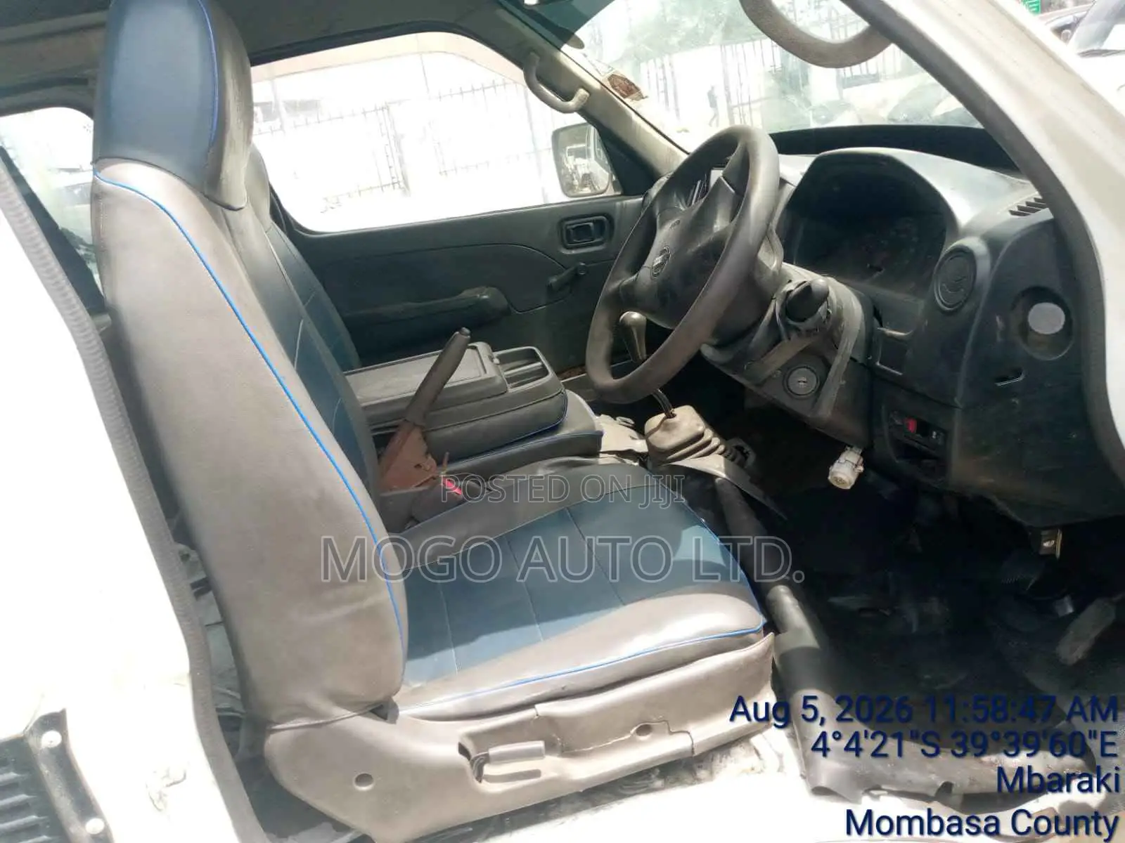 Nissan Caravan 2009 White