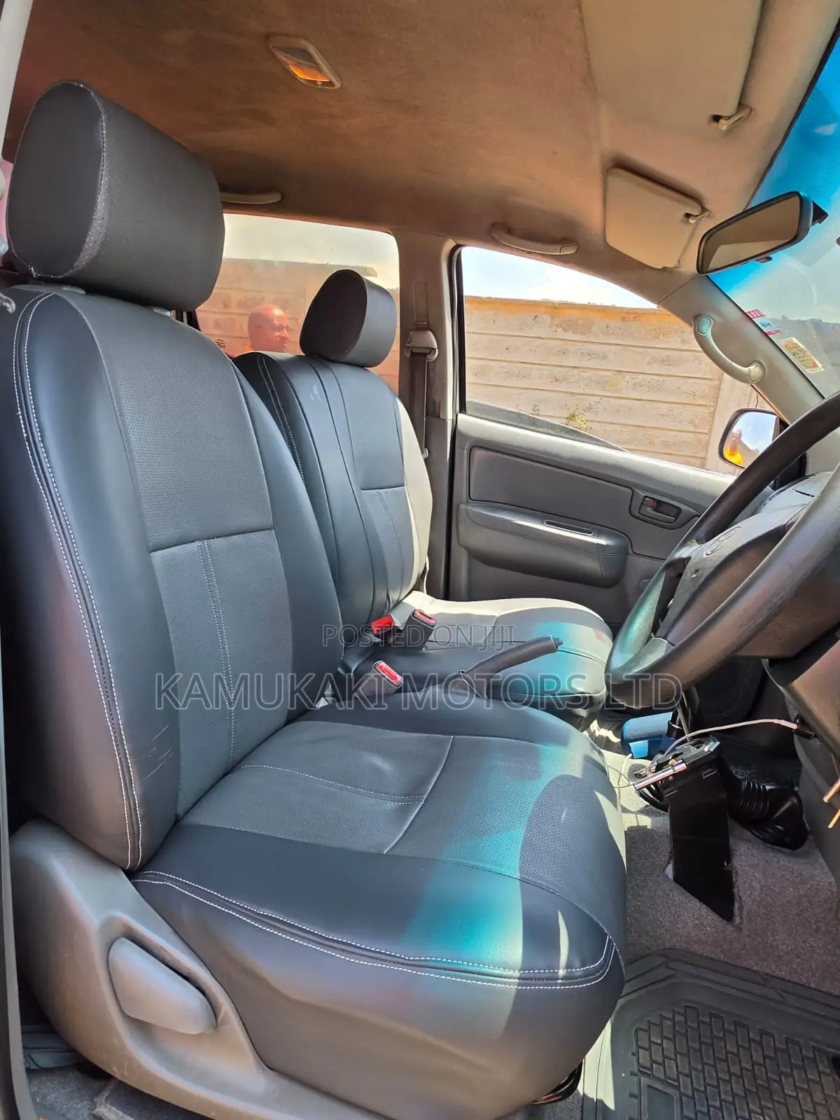 Toyota Hilux 2.5 D-4D 4X4 SRX 2010 White