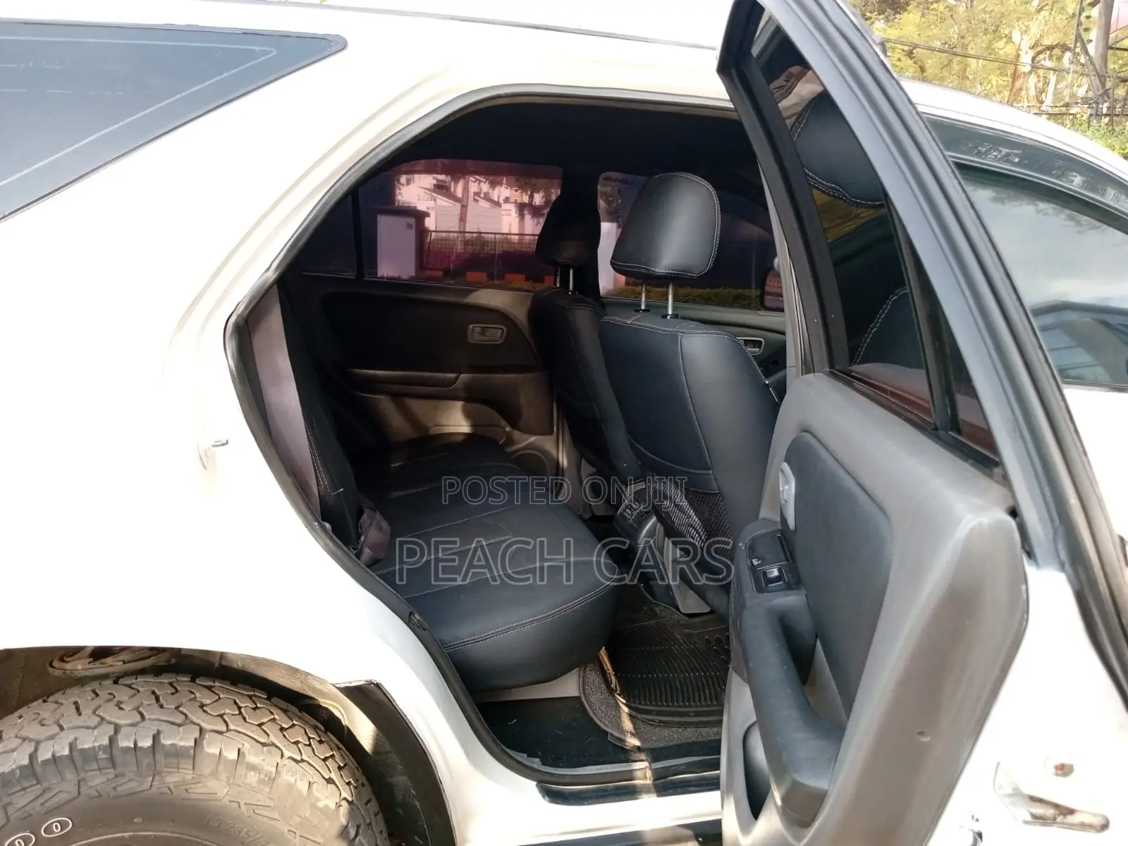 Toyota Harrier 2000 White