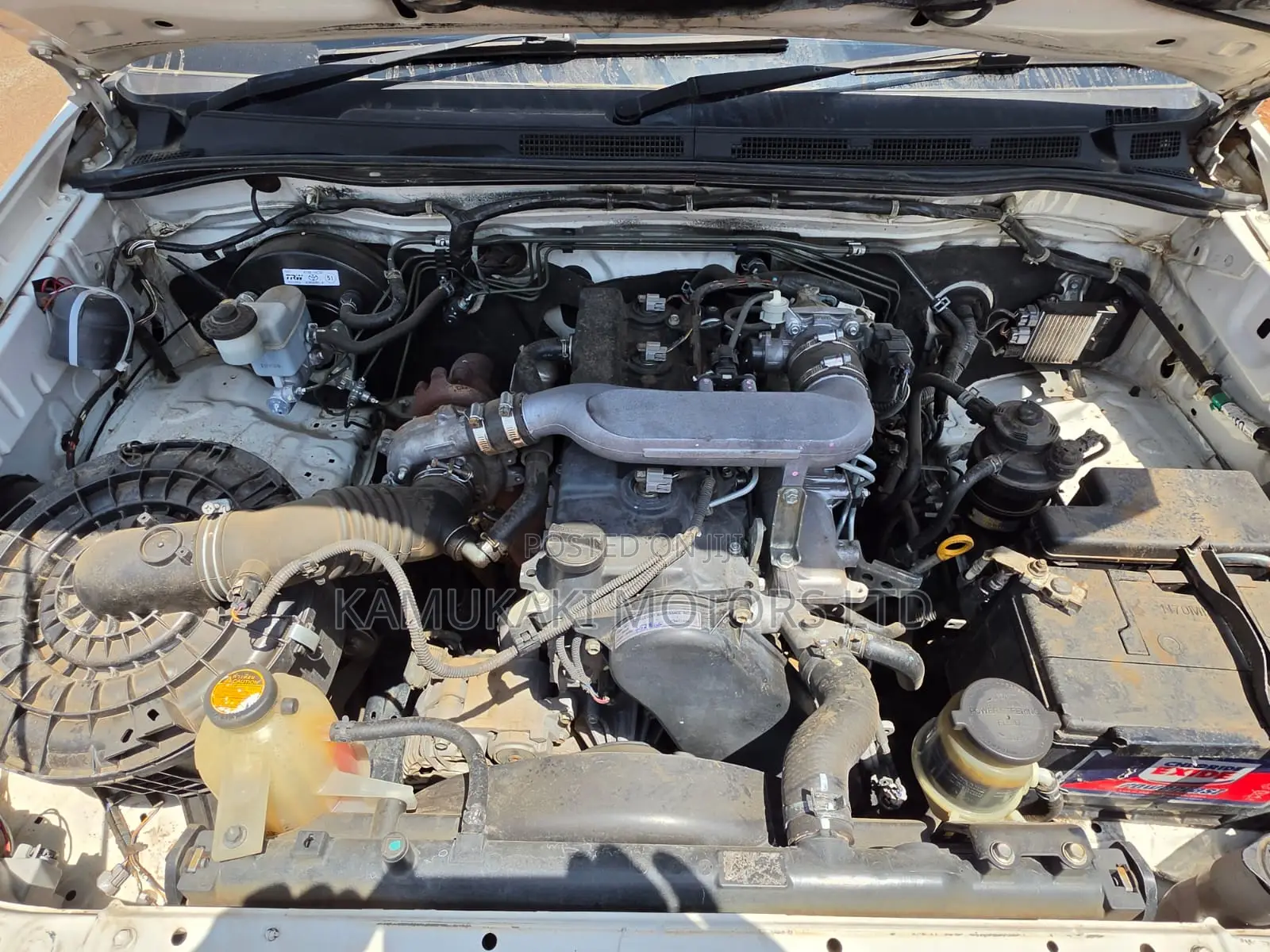 Toyota Hilux 2.5 D-4D 4X4 SRX 2010 White