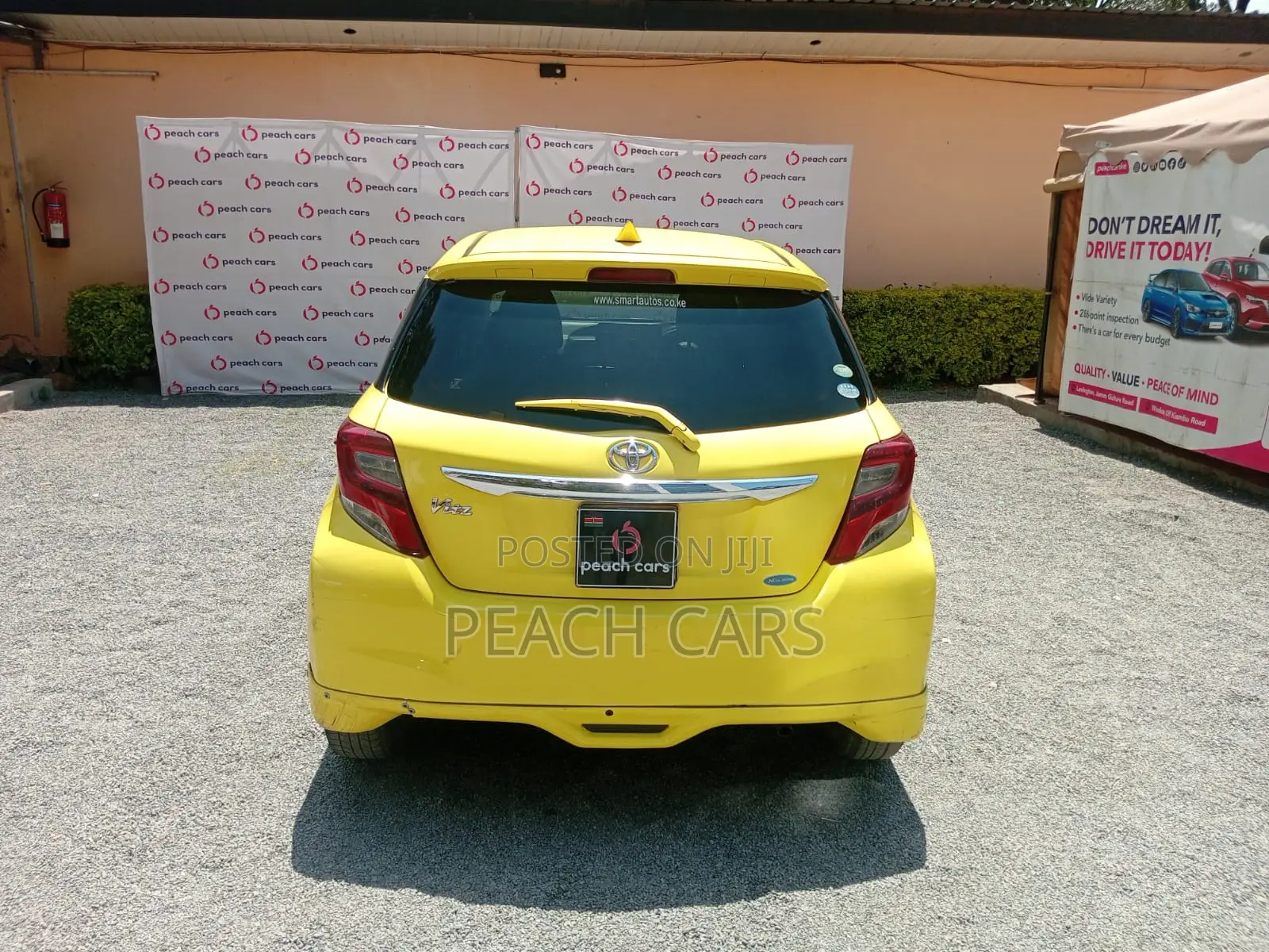 Toyota Vitz 2015 Yellow