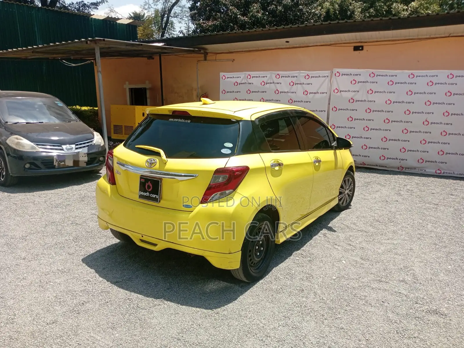Toyota Vitz 2015 Yellow