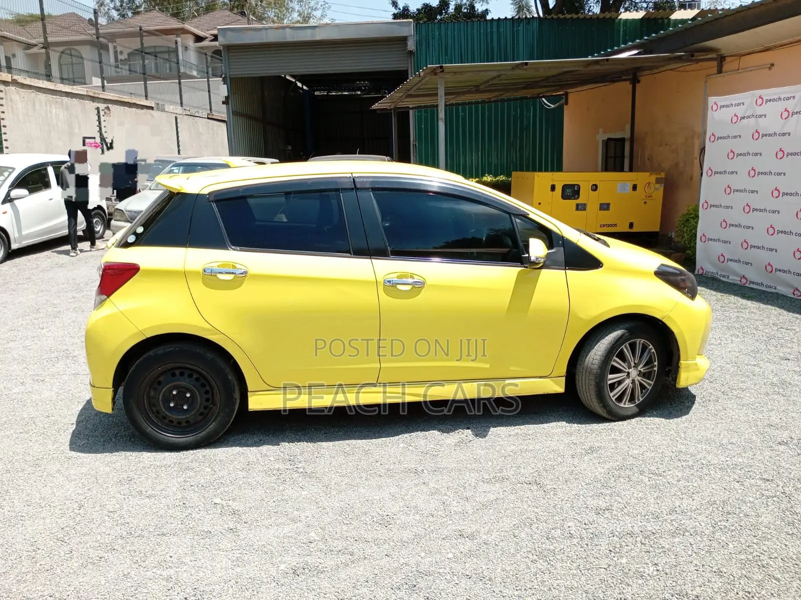 Toyota Vitz 2015 Yellow
