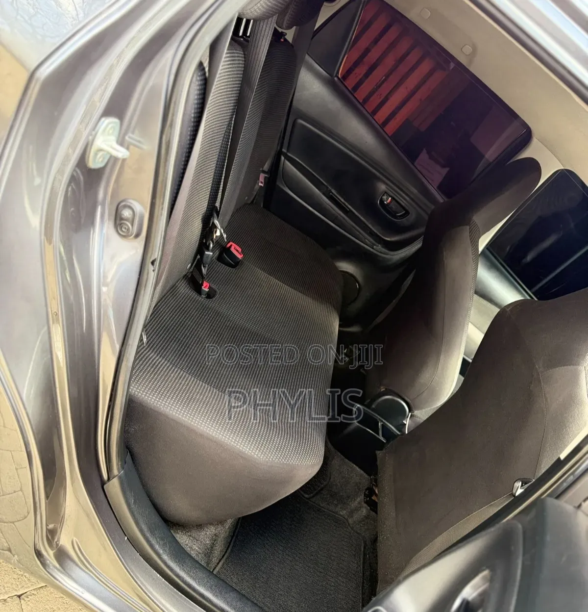 Toyota Vitz 2015 Gray