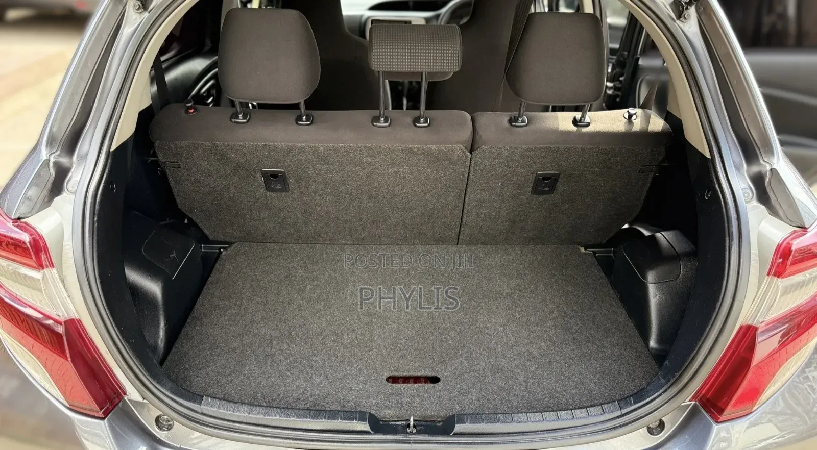 Toyota Vitz 2015 Gray