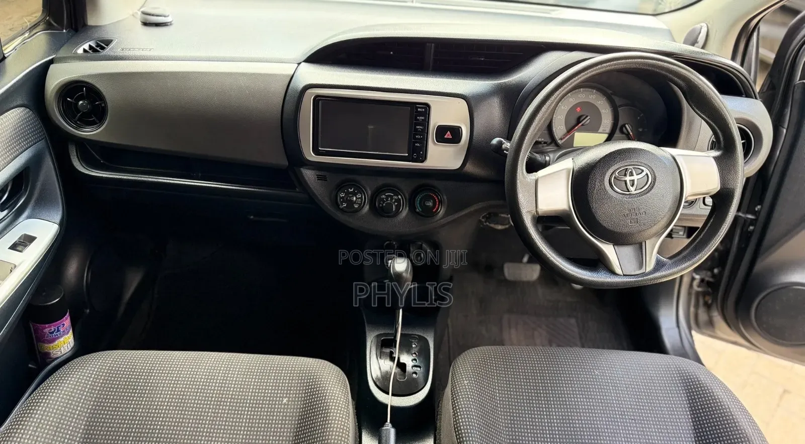 Toyota Vitz 2015 Gray