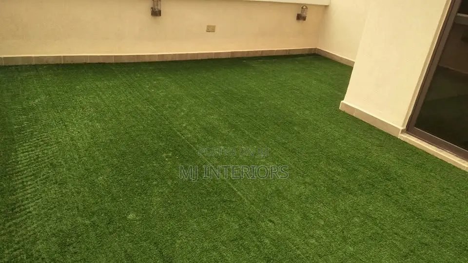 Green Synthetic Turf for Beautiful Compounds and Modern Gardens