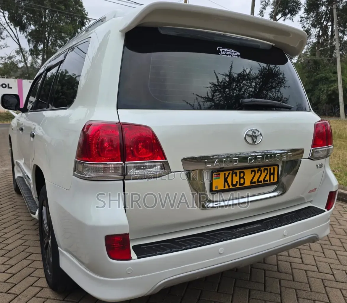 Toyota Land Cruiser 2008 Off white