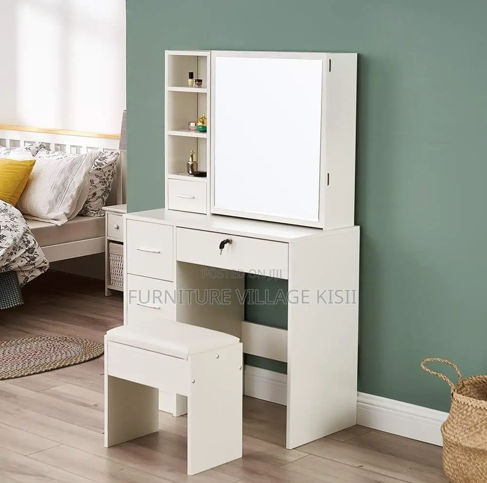 Home Furniture: Bedroom Dreasing Table