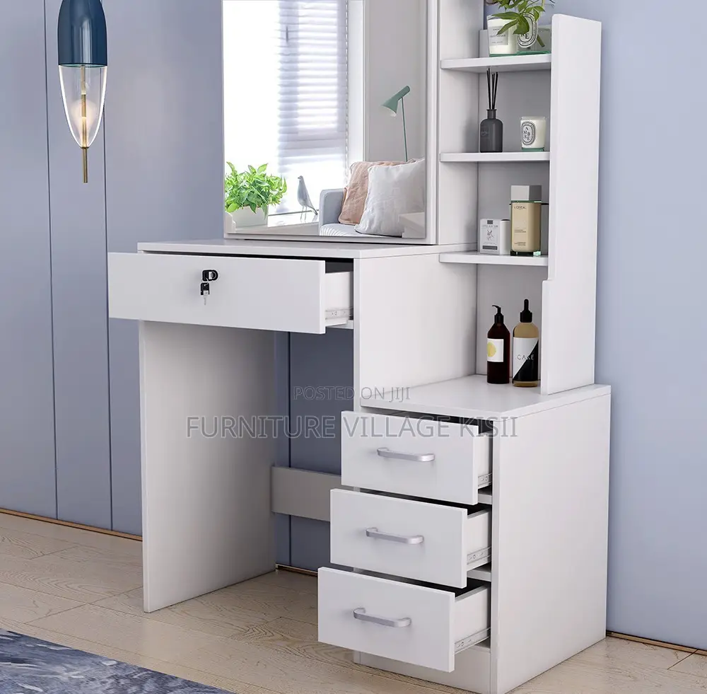 Home Furniture: Bedroom Dreasing Table