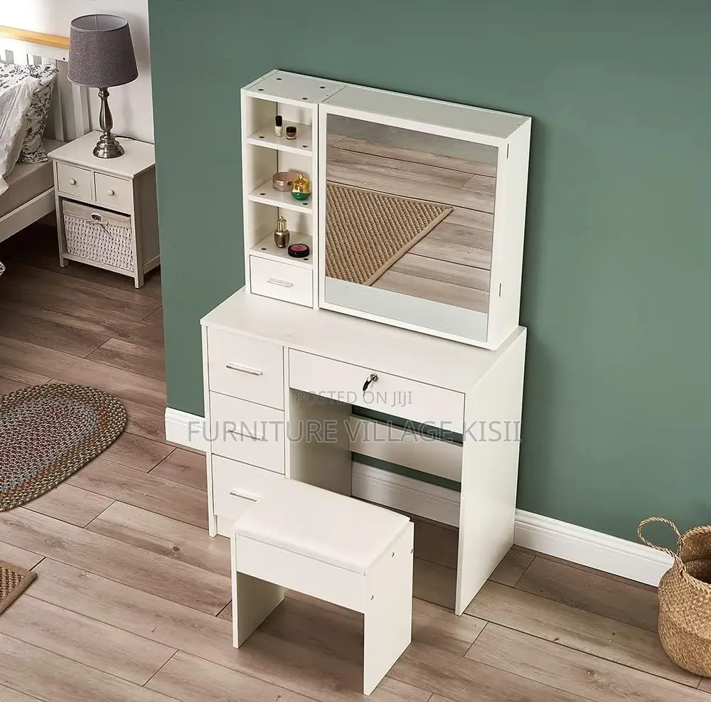 Home Furniture: Bedroom Dreasing Table