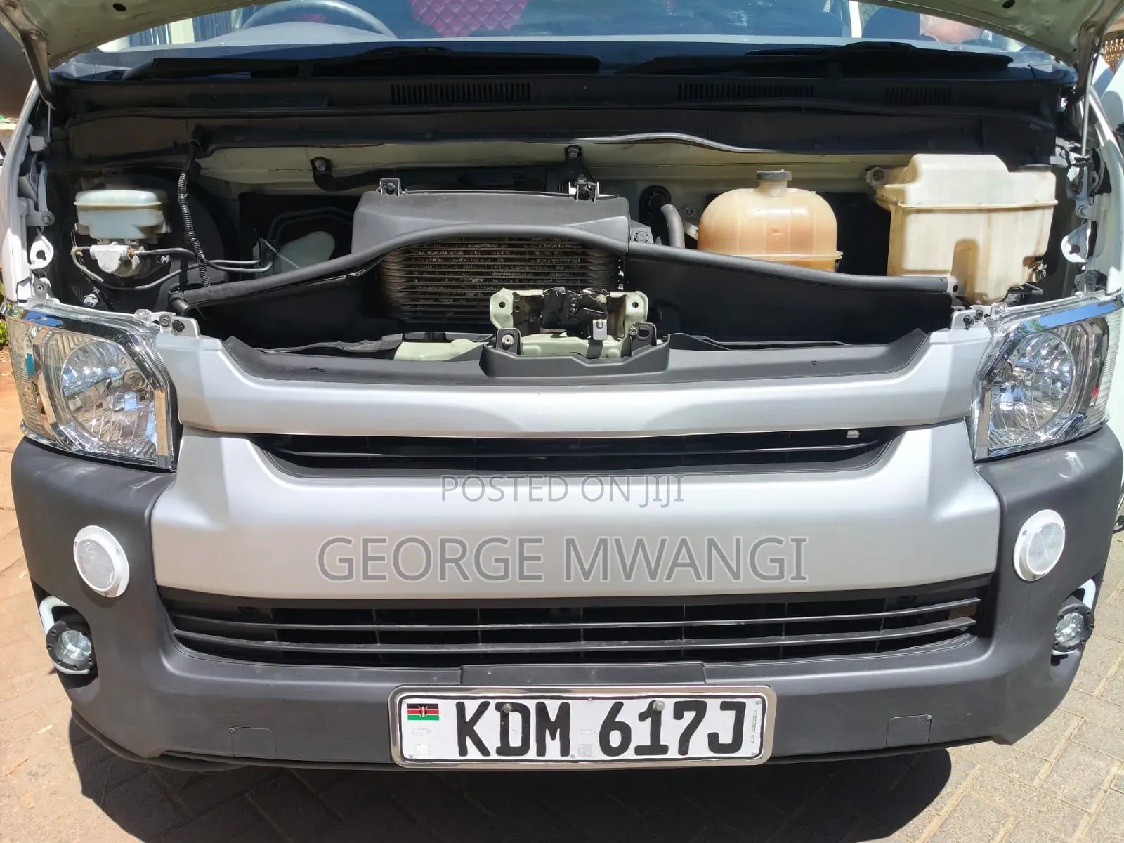Toyota HiAce 2016 White