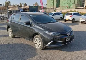Toyota Auris 2016 Black
