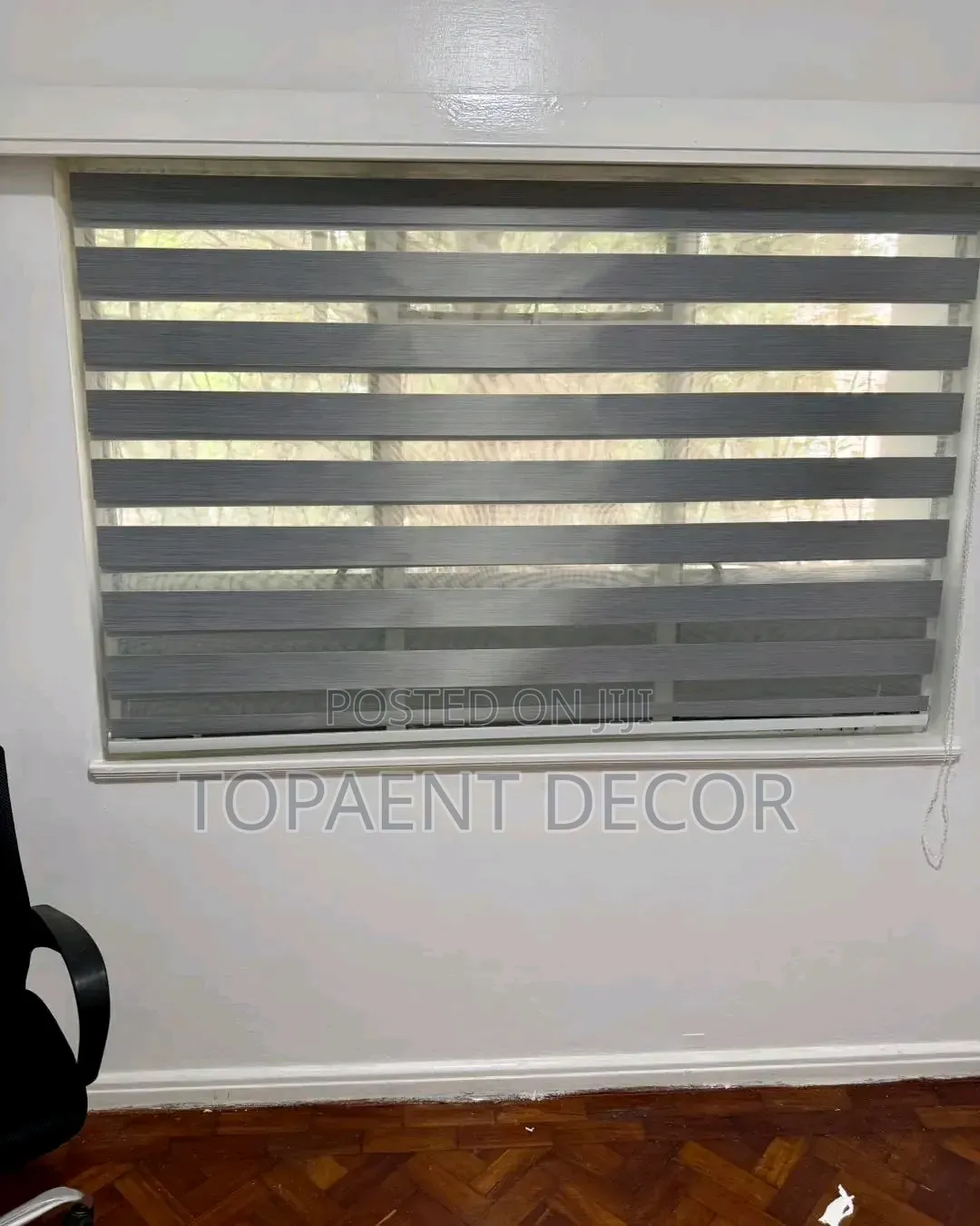 Classy Well Looking Horizontal Blinds