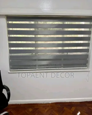 Classy Well Looking Horizontal Blinds
