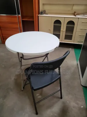 Round Folding Table and Chair