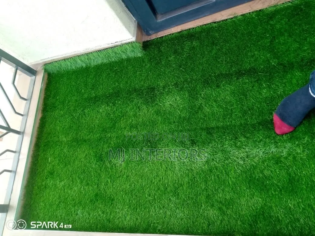 Synthetic Grass Flooring for Patios, Rooftops and Garden Areas