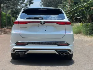 Toyota Harrier 2022 White