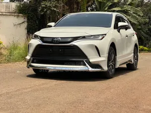 Toyota Harrier 2022 White
