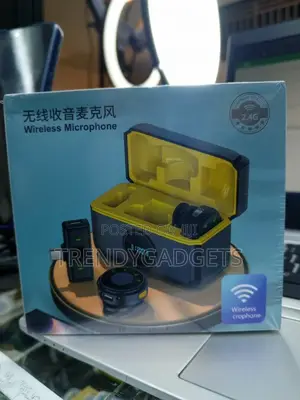Dual Clip-on Wireless Microphone for Vlogging