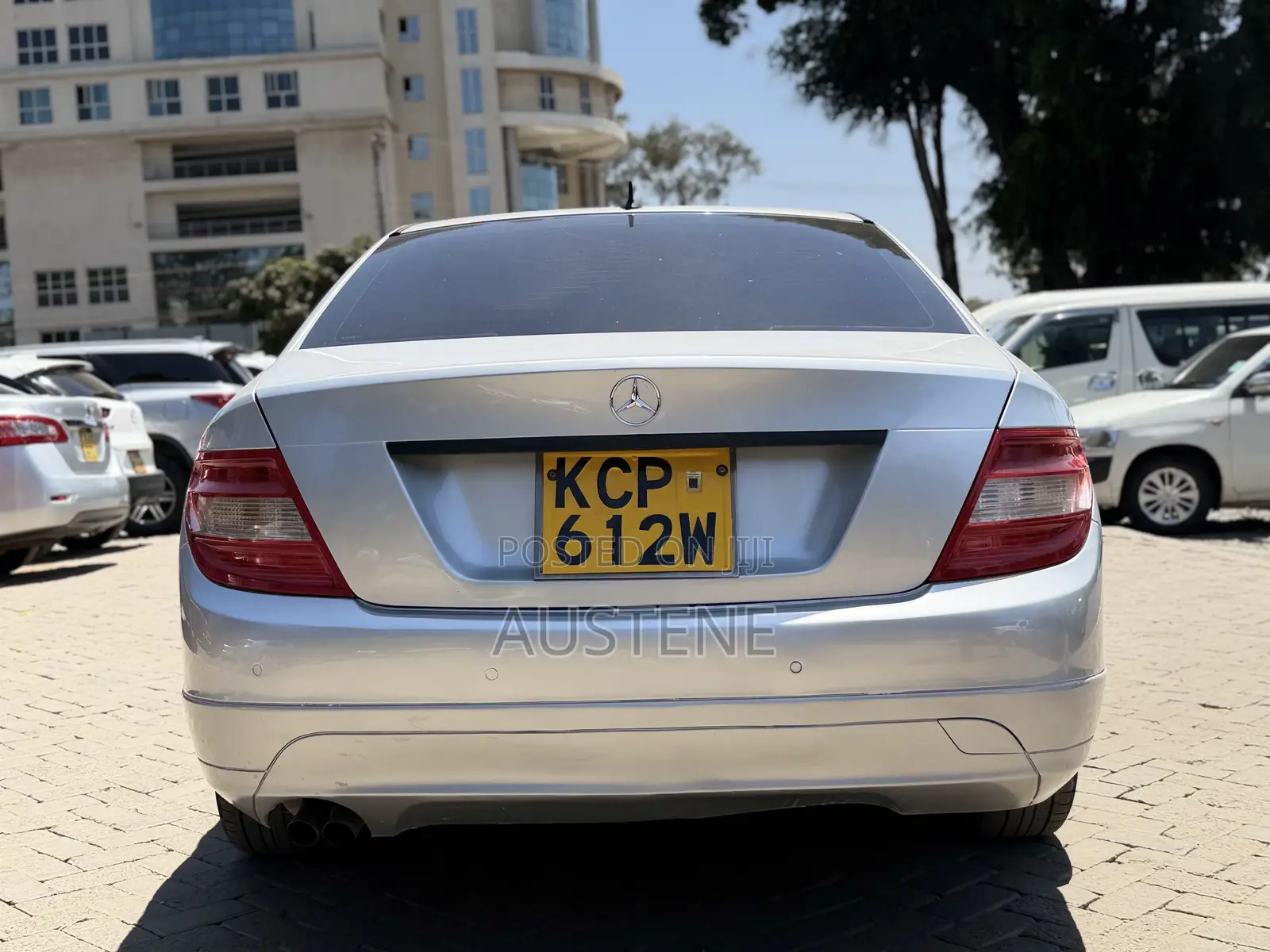 Mercedes-Benz C180 2011 Silver