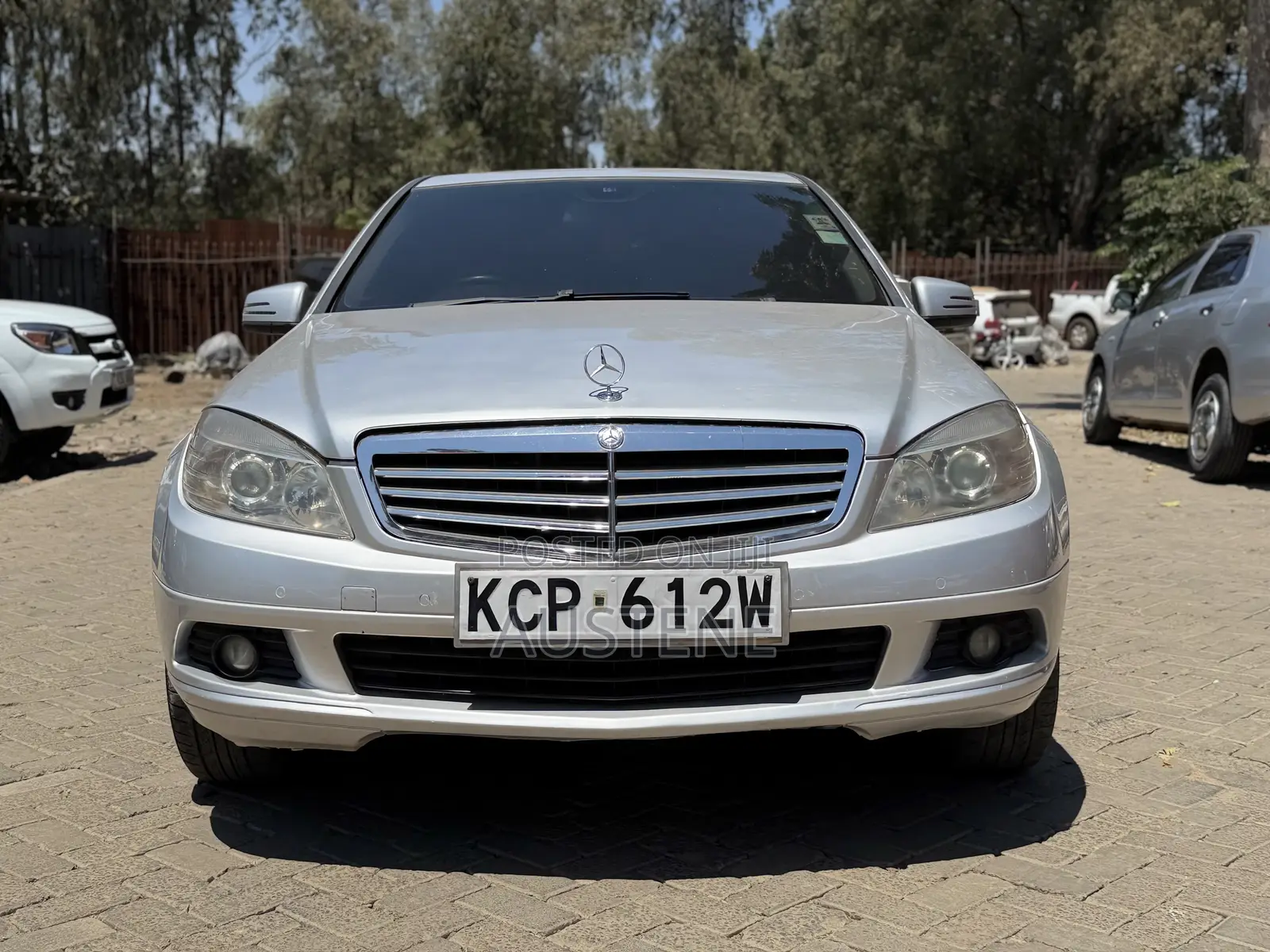 Mercedes-Benz C180 2011 Silver