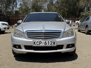 Mercedes-Benz C180 2011 Silver