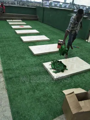 Artificial Green Lawn Carpet for Patios, Gardens and Terrace Areas