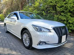 Toyota Crown 2016 Pearl
