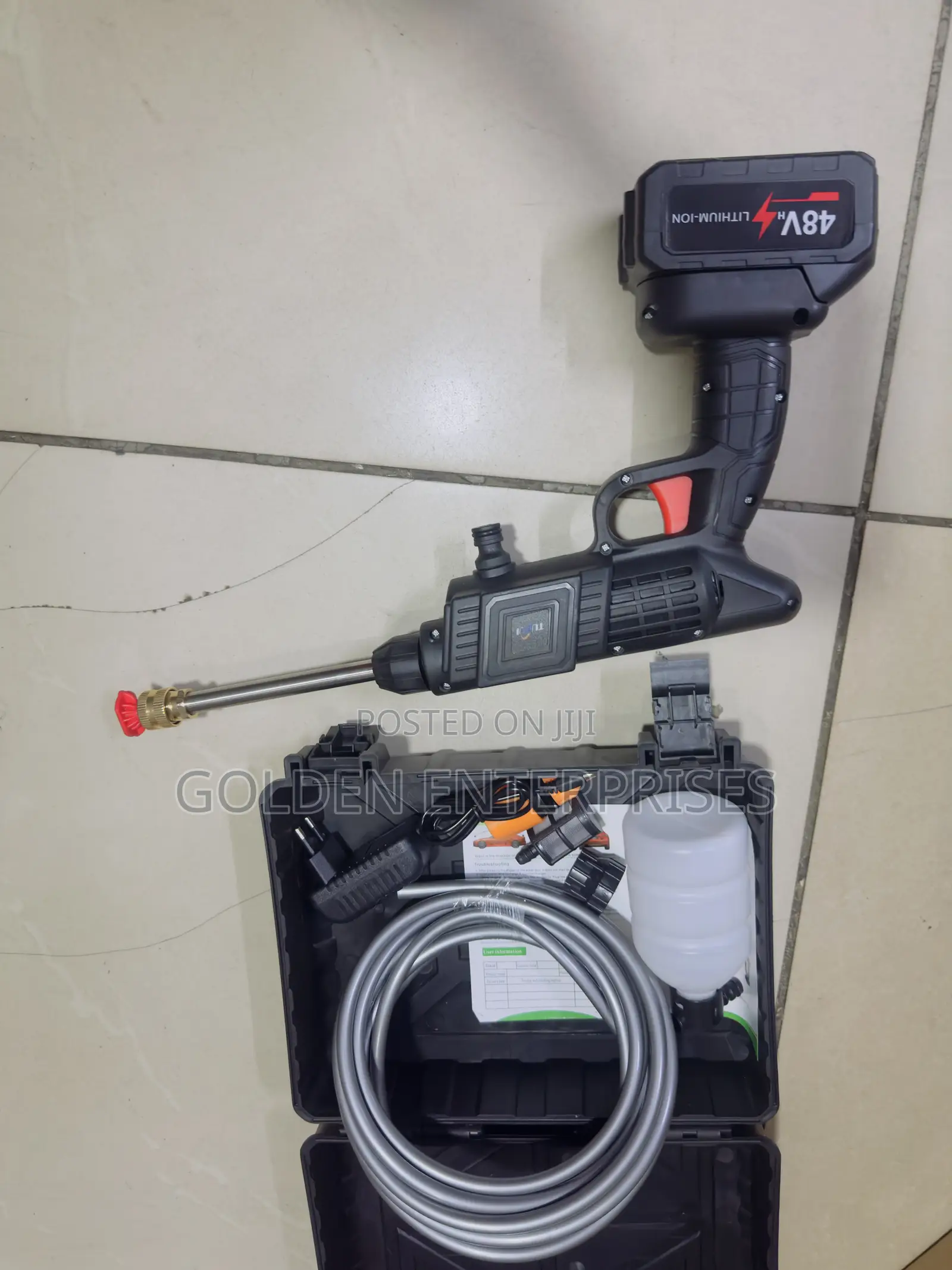 High-Pressure Water Spray Gun With Rechargeable Battery