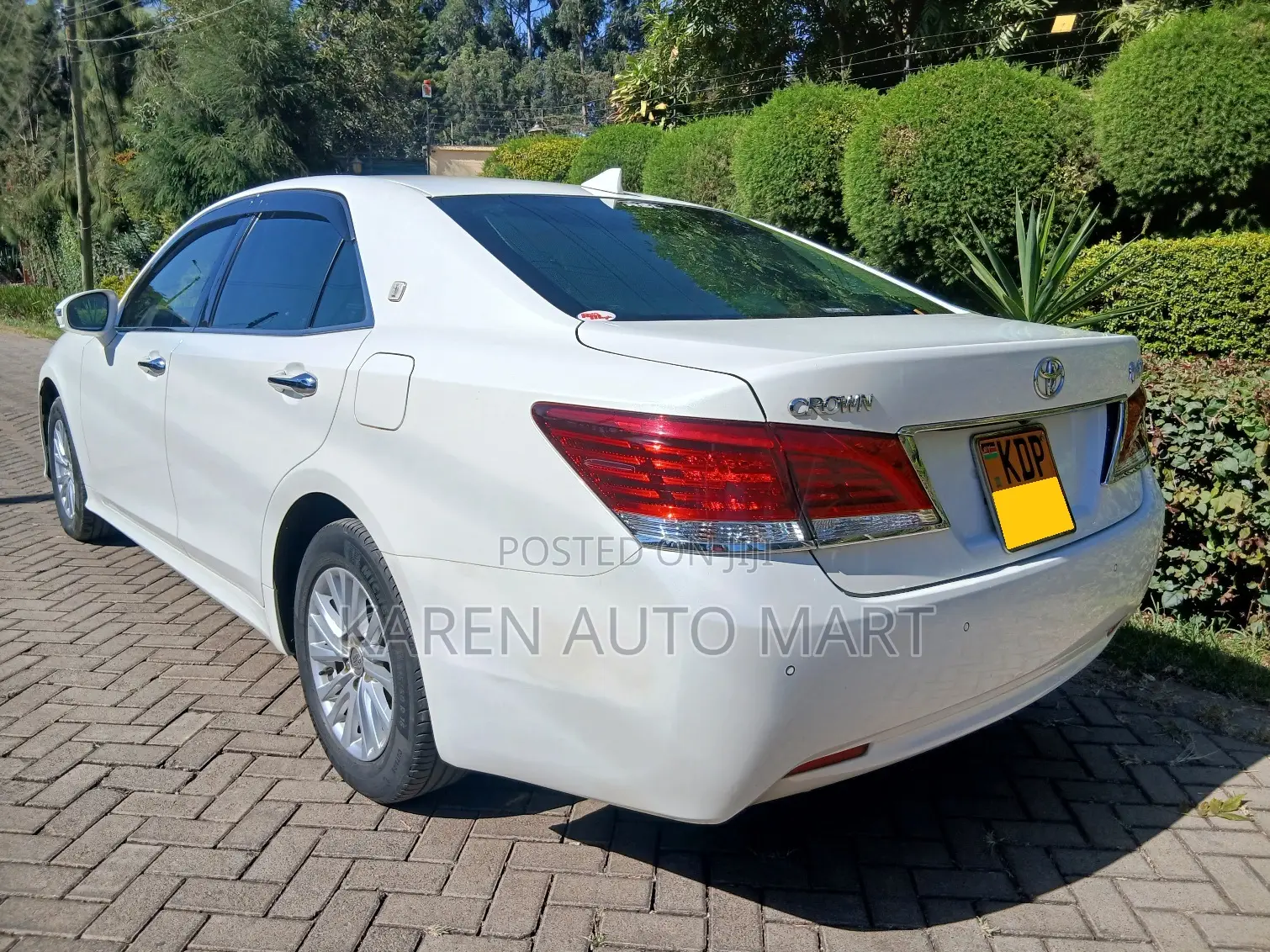 Toyota Crown 2016 Pearl