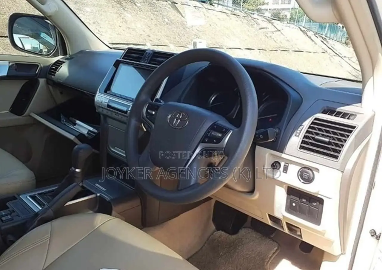 Toyota Land Cruiser Prado 2.7 2019 White