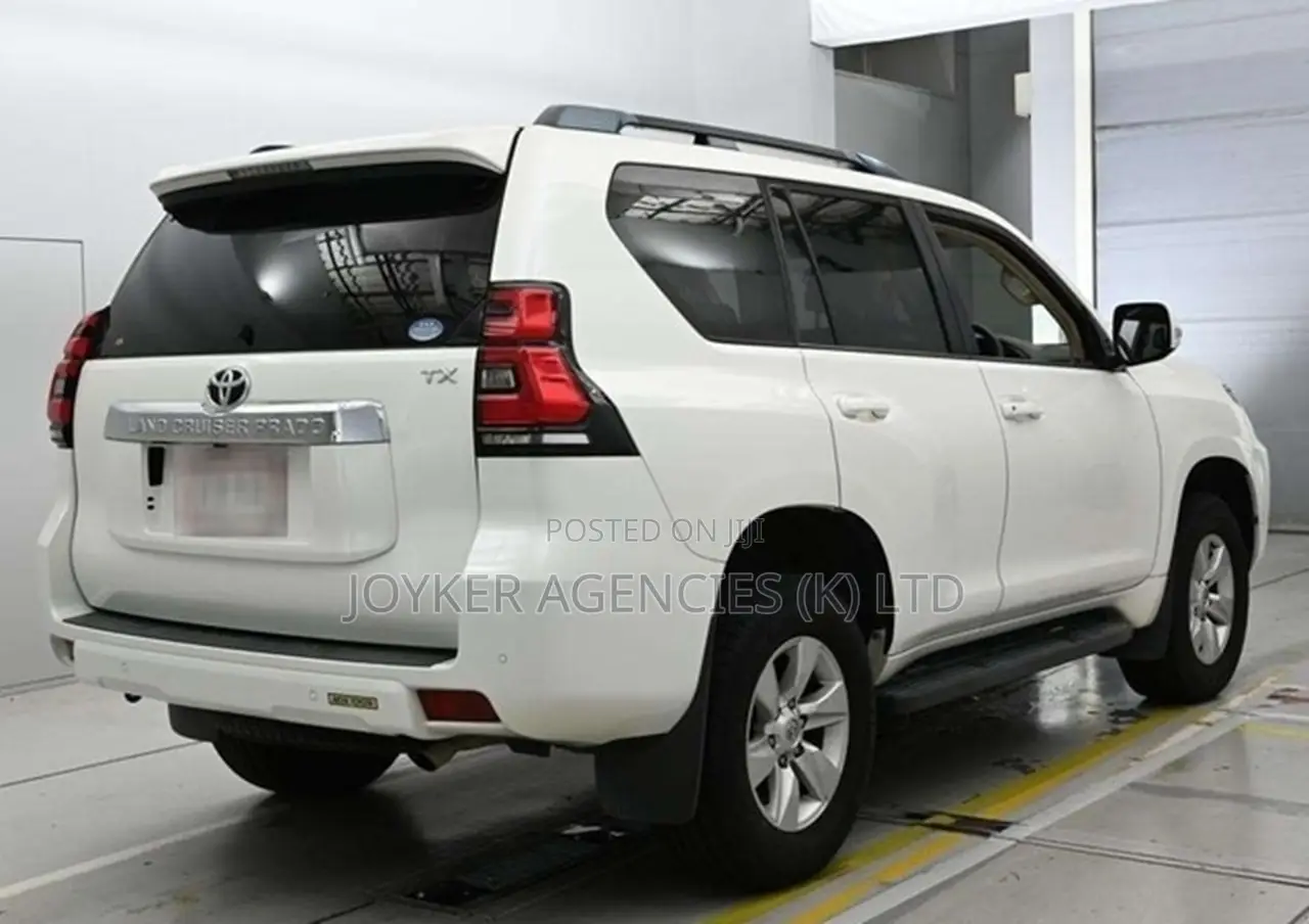 Toyota Land Cruiser Prado 2.7 2019 White