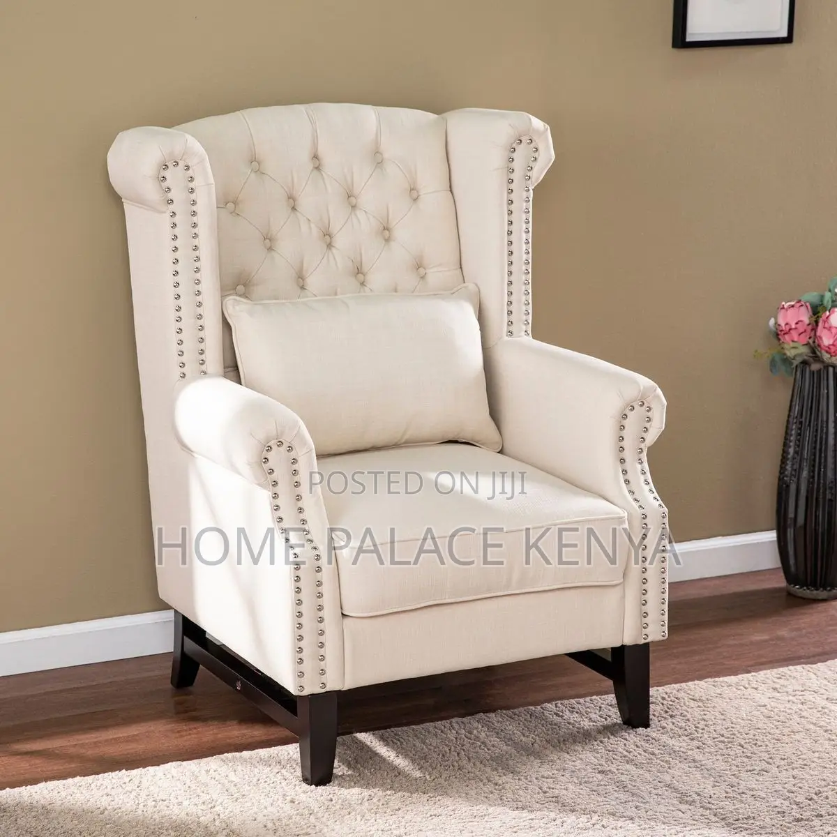 Armchair; Upholstered Tufted Armchair With Padded Seat and Backrest